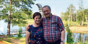 Ąsočių kolekciją atvėrė vestuvių jubiliejui