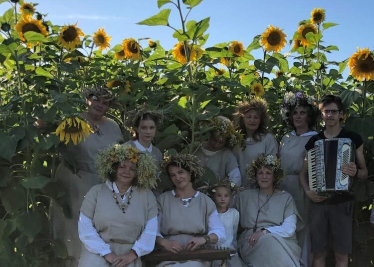 Saulėgrąžų laukelis – solidarizuojantis su ukrainiečiais