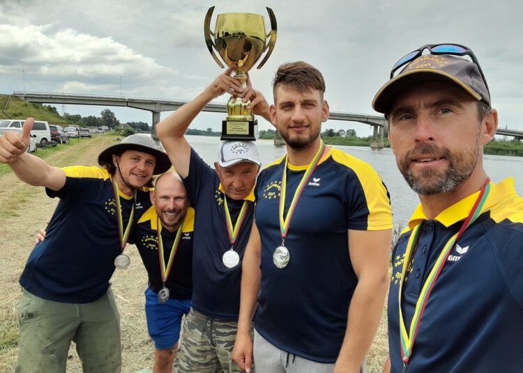 Ruošiasi kelionei į pasaulio  žūklės čempionatą