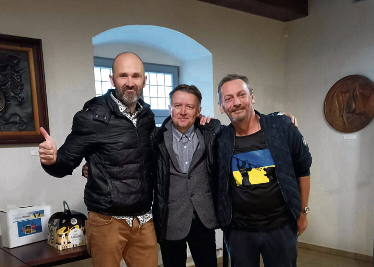 Apie muzikantų pirkinį Ukrainos kariams, psichiatrijos ligoninę Radvilų rūmuose ir barščių receptą