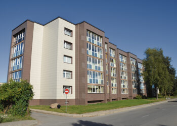 Teisių į velionės testamentą atsisakė