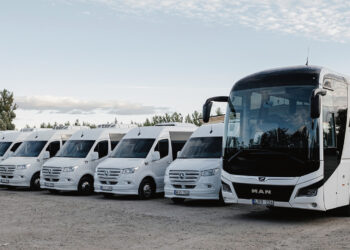 Kad suspėtų į autobusą, turi išsiprašyti iš pamokų