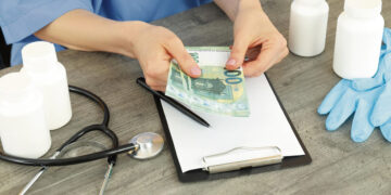 Darbo užmokestis poliklinikoje ir ligoninėje