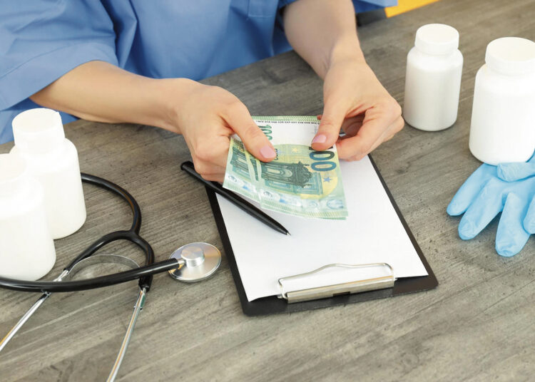Darbo užmokestis poliklinikoje ir ligoninėje