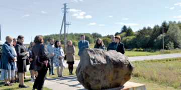 Kam užkliuvo Jono Meko kapo priežiūra?