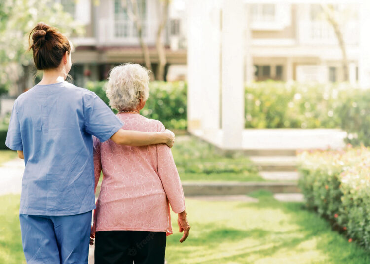 Trūksta vietų vaikų ir senelių globai