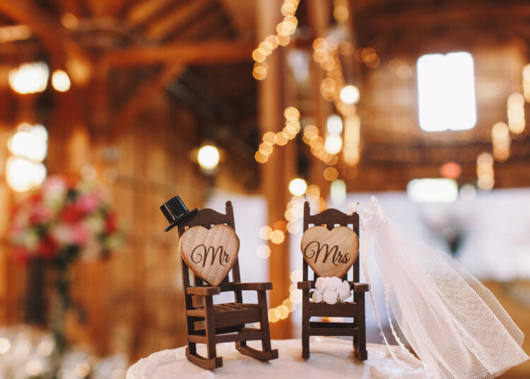 Kaip nustebinti savo sutuoktinį vestuvių metinių proga?