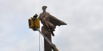 Didysis aukštojo paminklo prausimas