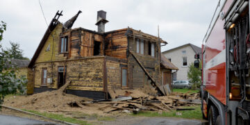 Namą sudegino visiškai