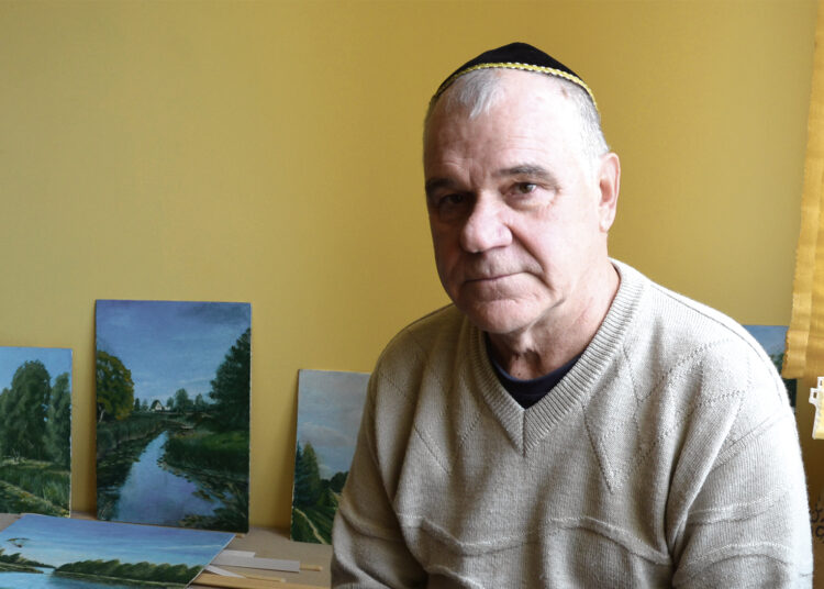 Į Biržus karo nublokštas Ukrainos žydas tapo paveikslus