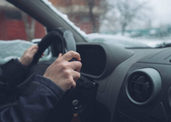 Ar grobiami vaikai prie mokyklų?