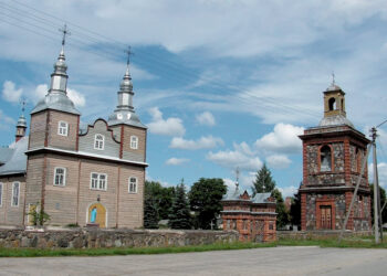 Krentančių lapų romantika patikrina ir bendruomeniškumą