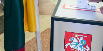 Ar mero rinkimuose dalyvaus R. Vaiginas ir V. Valkiūnas?