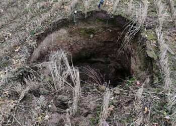 Geologai Biržų rajone aptiko įdomių smegduobių