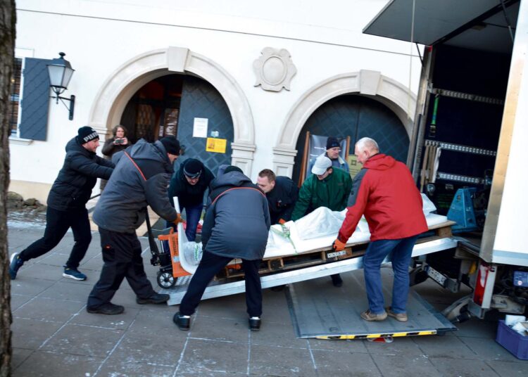 Į tvirtovę grįžta artilerija