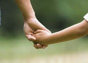 Išvyksta su naujais įtėviais