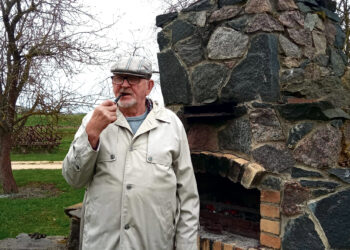 Laisvės kovotojų idėjas įkūnija akmens paminkluose