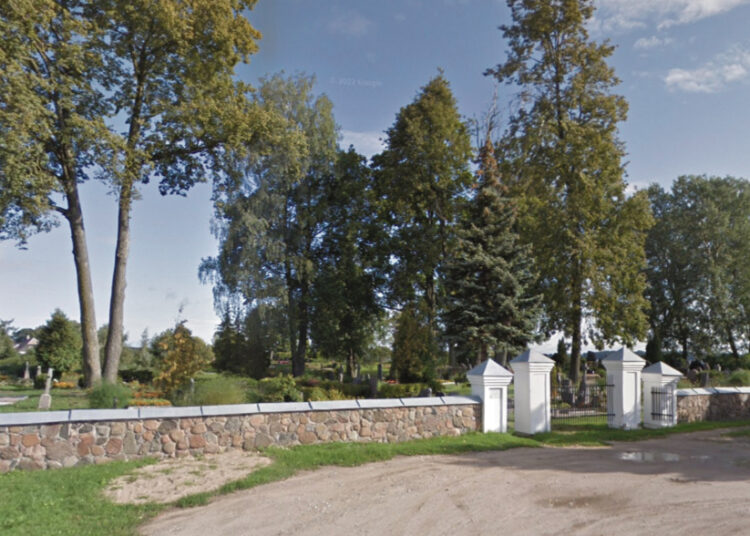 Šunis pavedžioti… į kapines