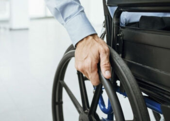 Neįgalieji negali patekti į Rinkuškių bendruomenės pastatą