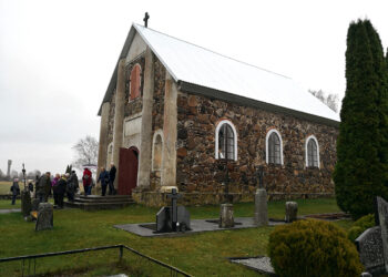 Skrebiškių koplyčia virto gulbe