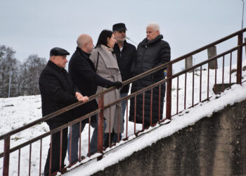 Aplinkos ministras įsitikino, kad Širvėnos ežero užtvanka – unikalus statinys