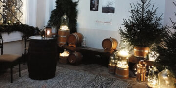 Kalėdinė „Imbierinė“ jau žaižaruoja, šviečia ir kviečia į Biržų pilies rūmų arkadą!