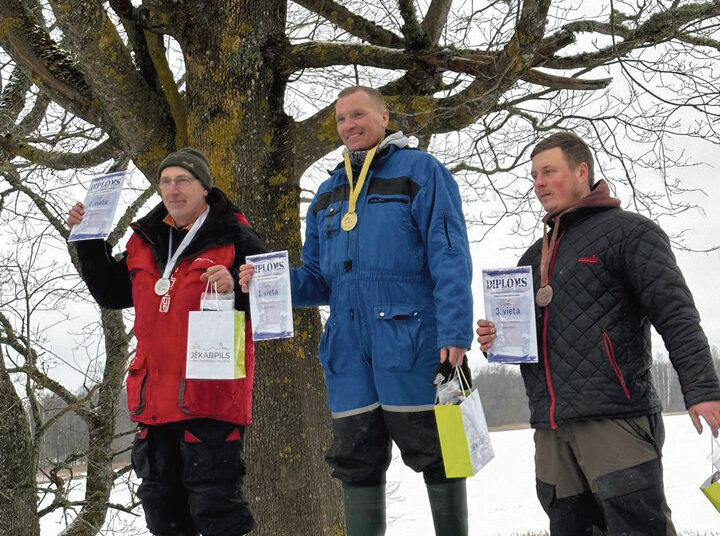 Dalyvavo poledinės žūklės varžybose Jakabpilyje