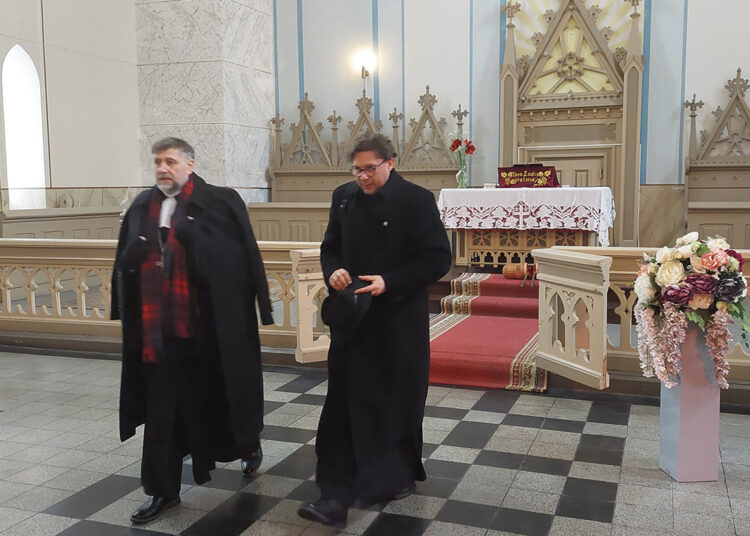 Ekumeninėse pamaldose paaukotus pinigus skyrė ukrainiečiams