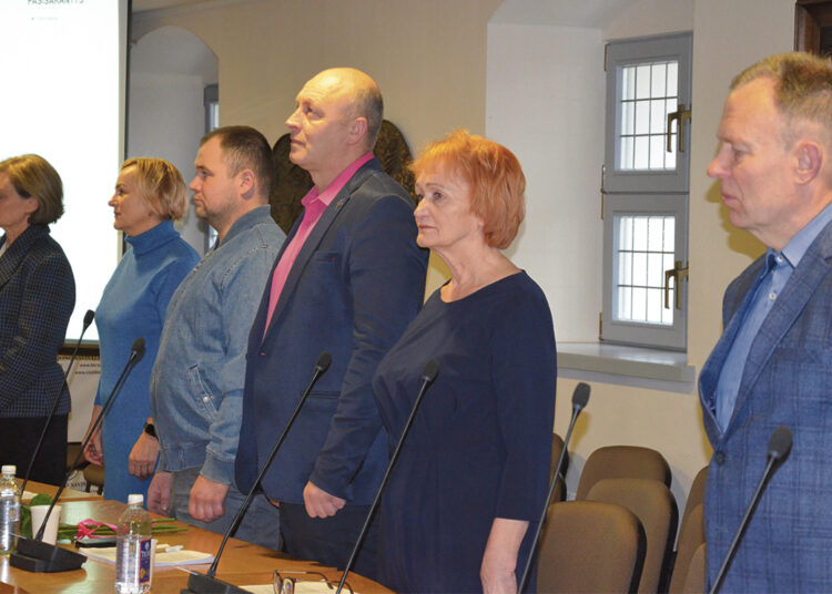 Apie J. Janonio aikštės tvarkymo nesklandumus