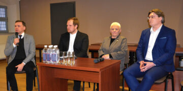 Savivaldos vežimą traukti žada lūšis, liūtas arba stumbras