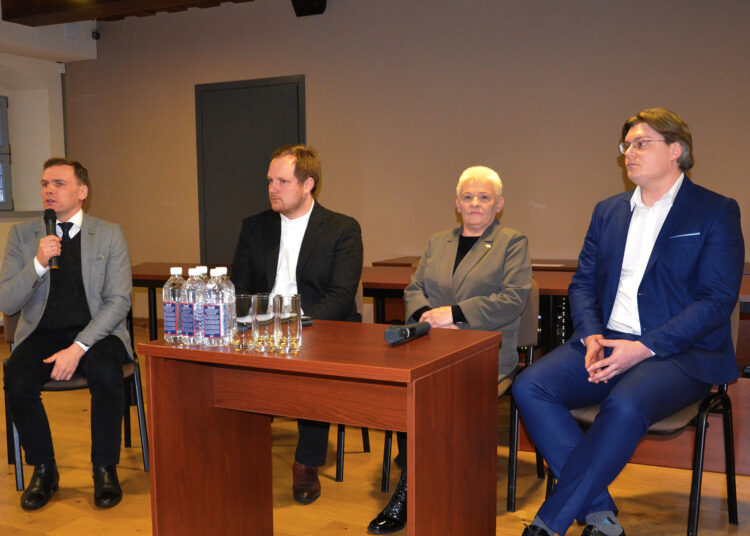 Savivaldos vežimą traukti žada lūšis, liūtas arba stumbras