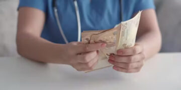 Kolizija dėl 15 tūkst. eurų išmokos gydytojai