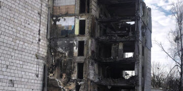 Į frontą iškeliavo ir mokykliniai autobusai