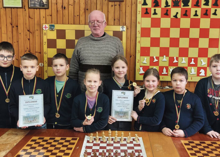 Šachmatų dvikovoje nugalėjo „Aušros“ moksleiviai