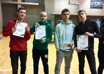 Stalo tenisininkai tęsia kovą Lietuvos mokyklų žaidynėse