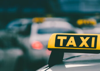 Taksi vairuotojas keleivius vežė neblaivus