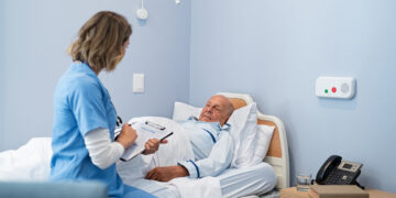 Sunkus ligonis namie: kaip apsaugoti odą nuo pragulų?