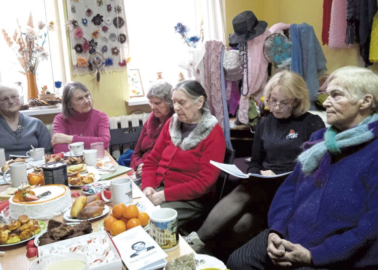 Nors ankštai, bet šiltai ieškantiems rakto į gyvenimo stebuklus