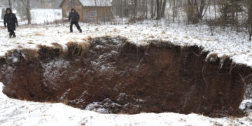 Atsivėrė nauja smegduobė