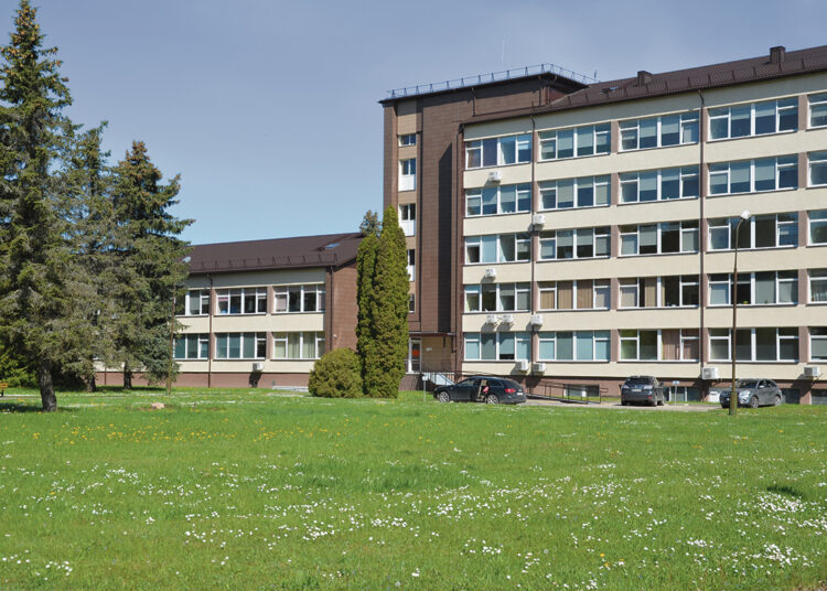 Per kiek minučių įvyksta mėnesio pacientų registracija?