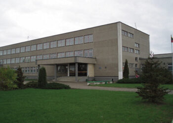 Mokys projektuoti kompiuteriu