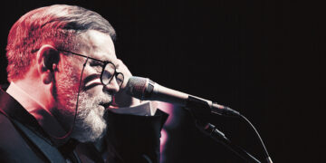 Nugalėjęs ligą, Kostas Smoriginas rengia savo 70-ojo jubiliejaus koncertą Biržuose