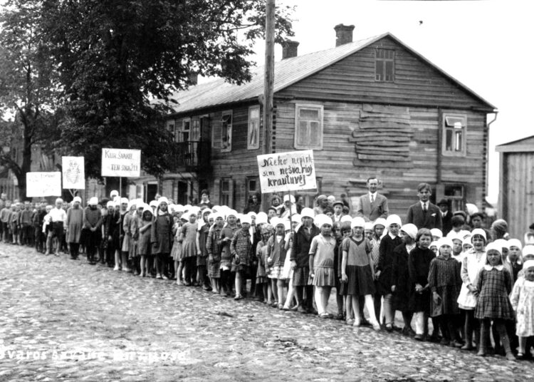 Kad dešra neatsiduotų žibalu, o ant mėsos nebyrėtų pleiskanos