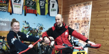 Lūžę kaulai nuo lenktynių neatbaido