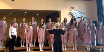 Sidabrinis jaunųjų choristų pasirodymas tarptautiniame konkurse