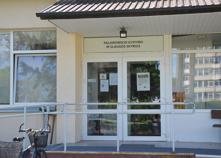 Ar Lietuvos paštas turi nešti pensiją į ligoninės slaugos skyrių?