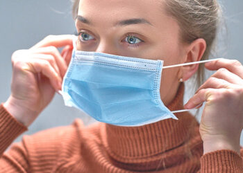 Atsisako medicininių kaukių