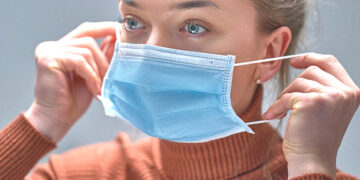 Atsisako medicininių kaukių