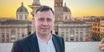 Diplomatinė tarnyba: nieko neprašyti ir nieko neatsisakyti