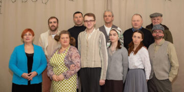 Vaidintojai atsisako dirbti kartu su politikuojančia ir besiplūstančia režisiere